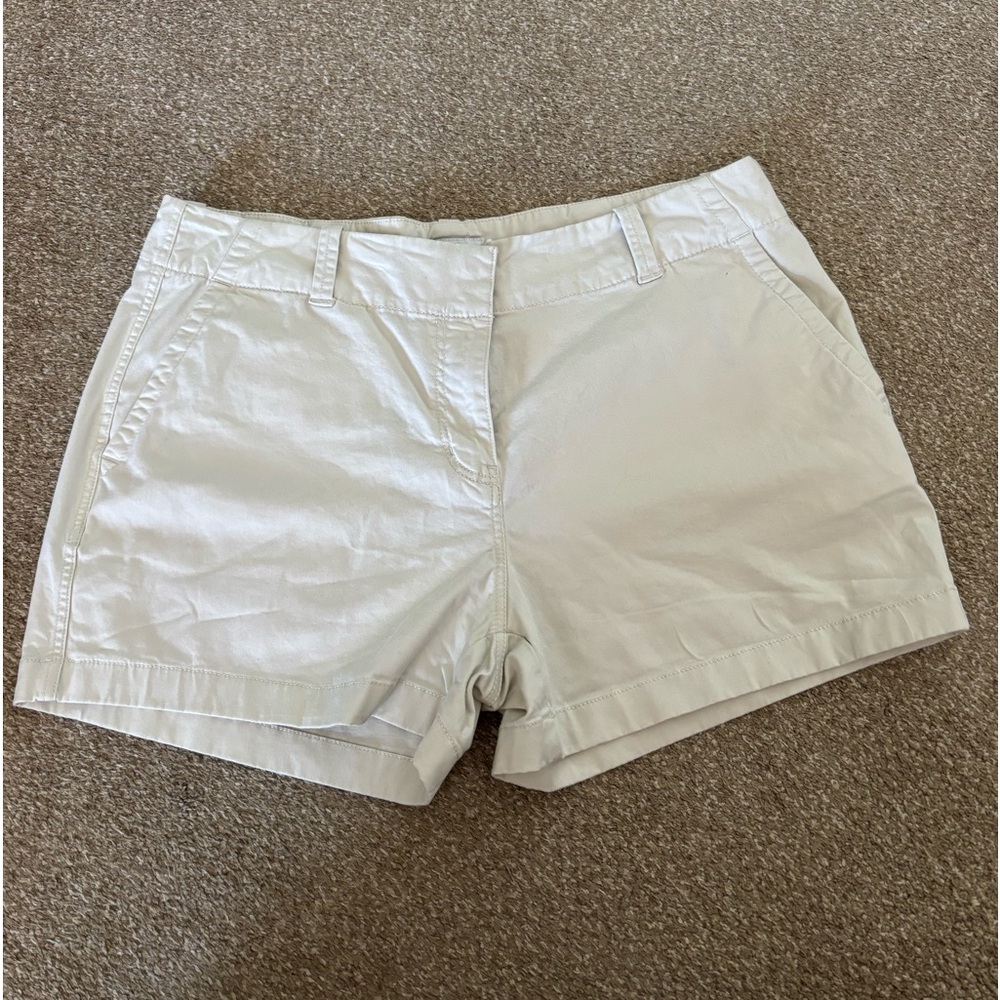 Beige/Khaki Women’s Vineyard Vines Shorts